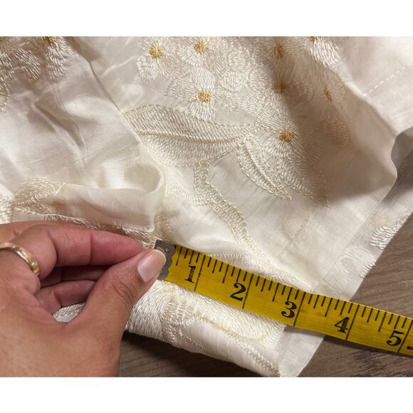 Commense Semi-Sheer Floral Shorts Set White Women’s Size M - Picture 7 of 14